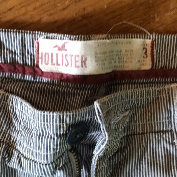 Women’s Shorts - Picture 3 of 3